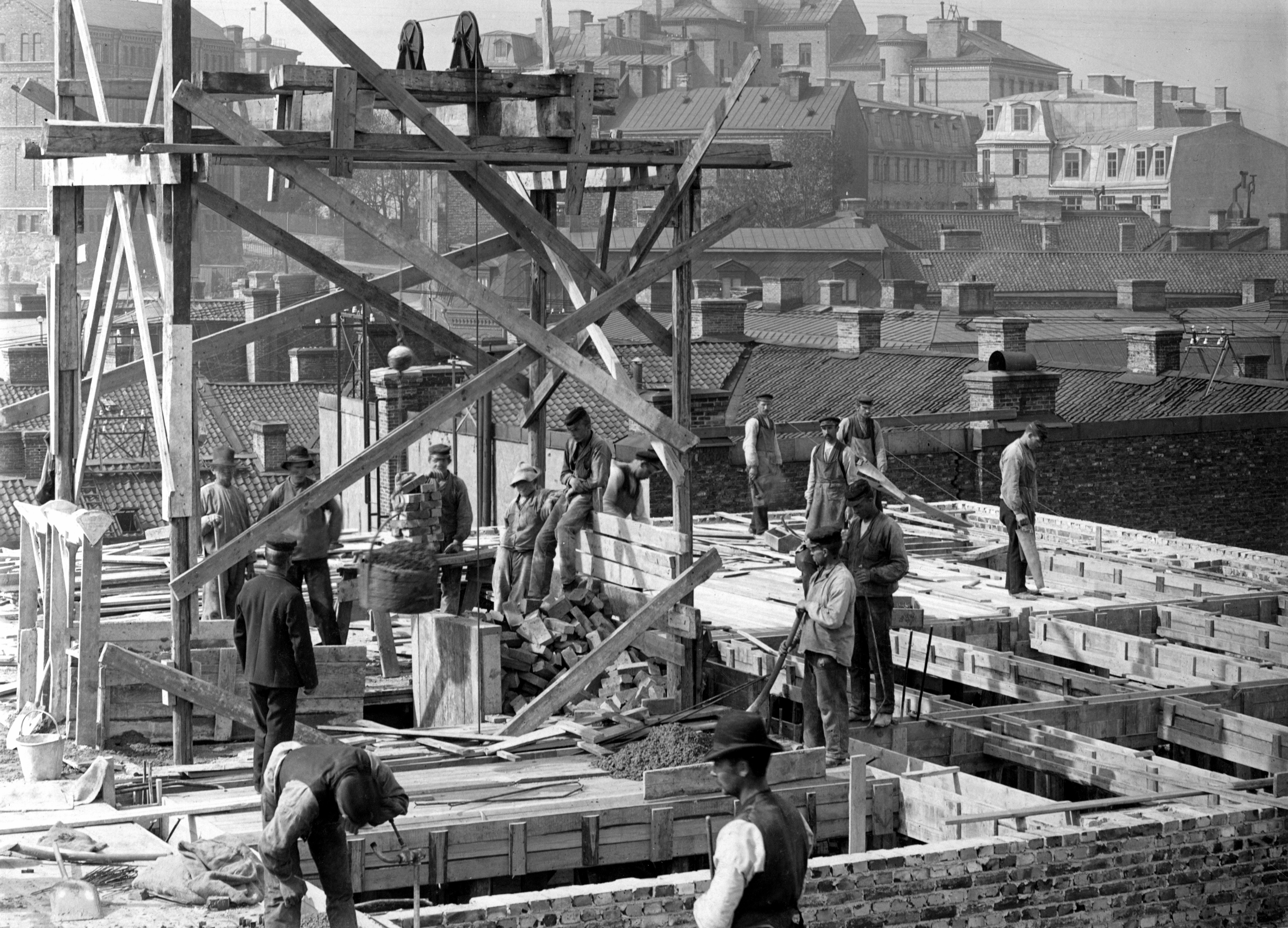 Founding of SNS Construction